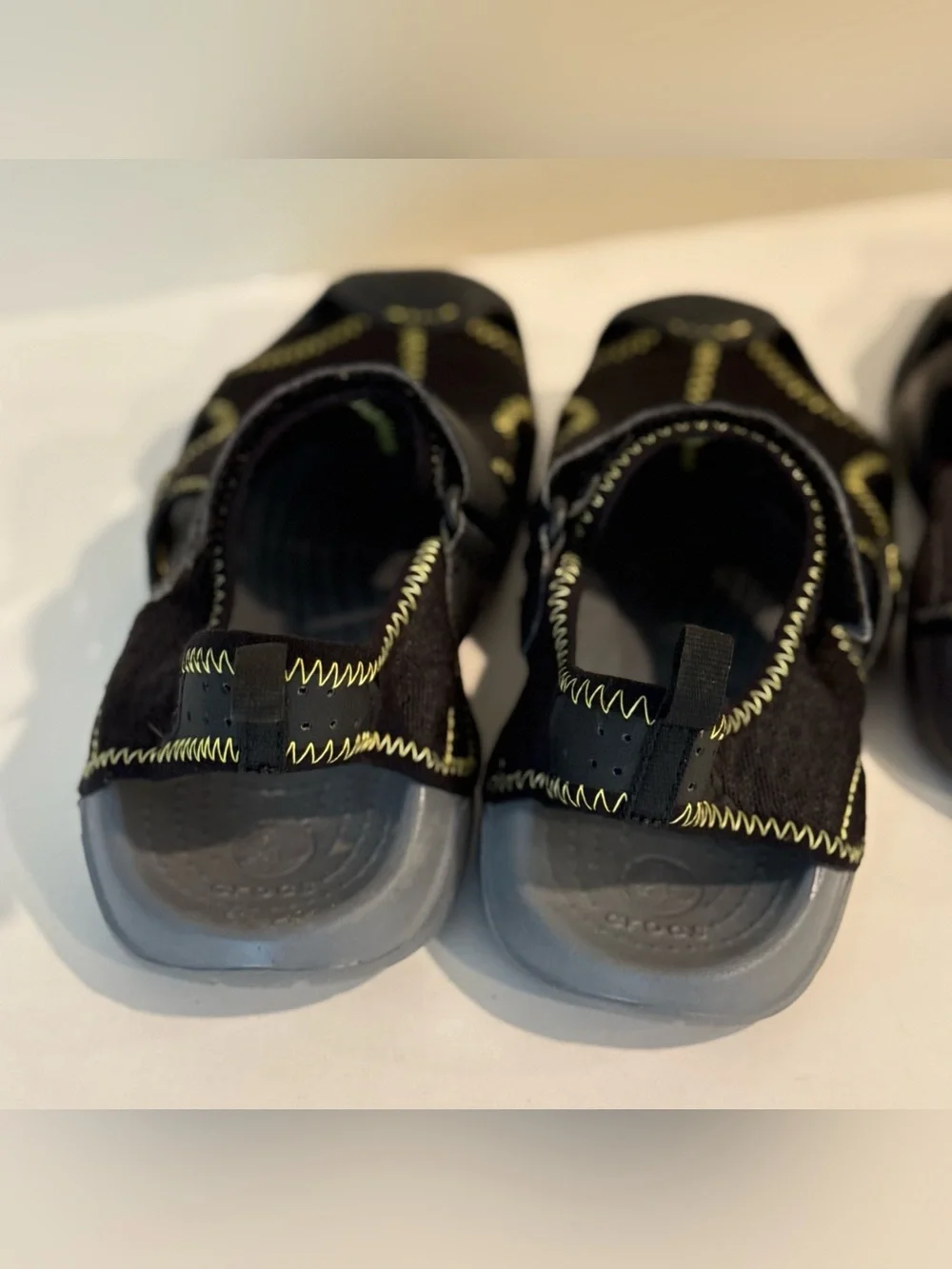 CROCS two pairs